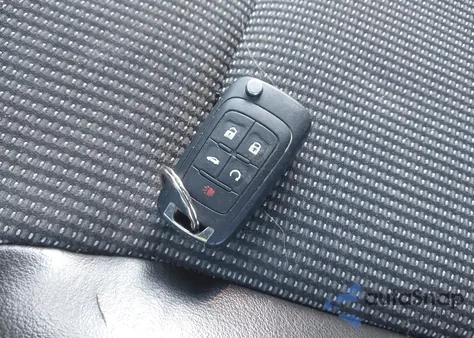 2013 Chevrolet Malibu 1Lt из США, поврежденный, VIN 1G11C5SA4DF172722